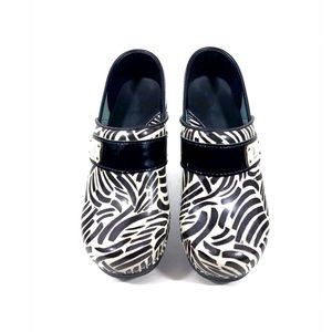 KOI SANITA THE ORIGINAL DANISH CLOGS LIKE NEW SIZE 10